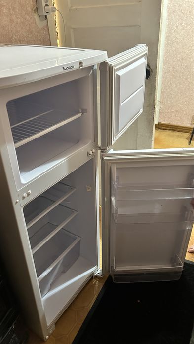 Прлдаи холодильник