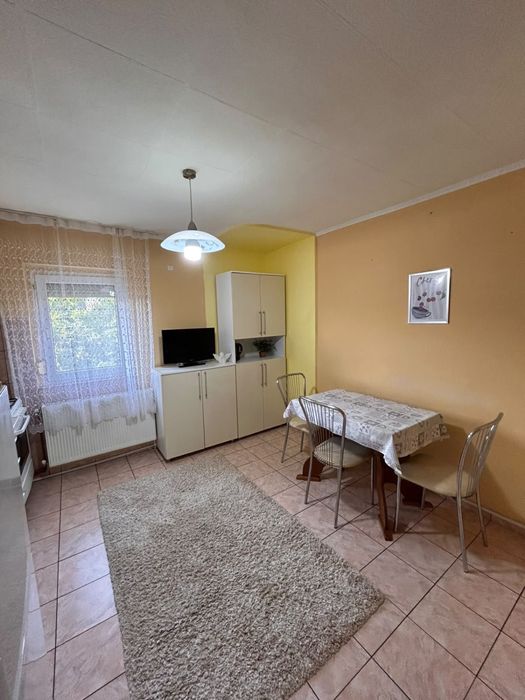 Inchiriez apartament cu 2 camere