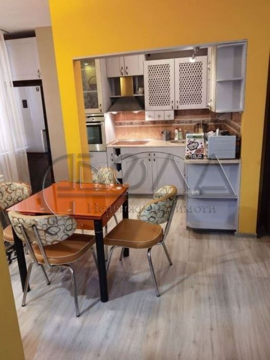 Продава се Тристаен апартамент в София, Разсадника - 93 кв.м за 2366 €/кв.м - Снимка #8