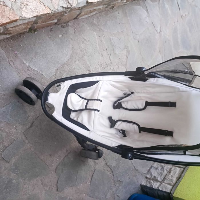 Детска количка q