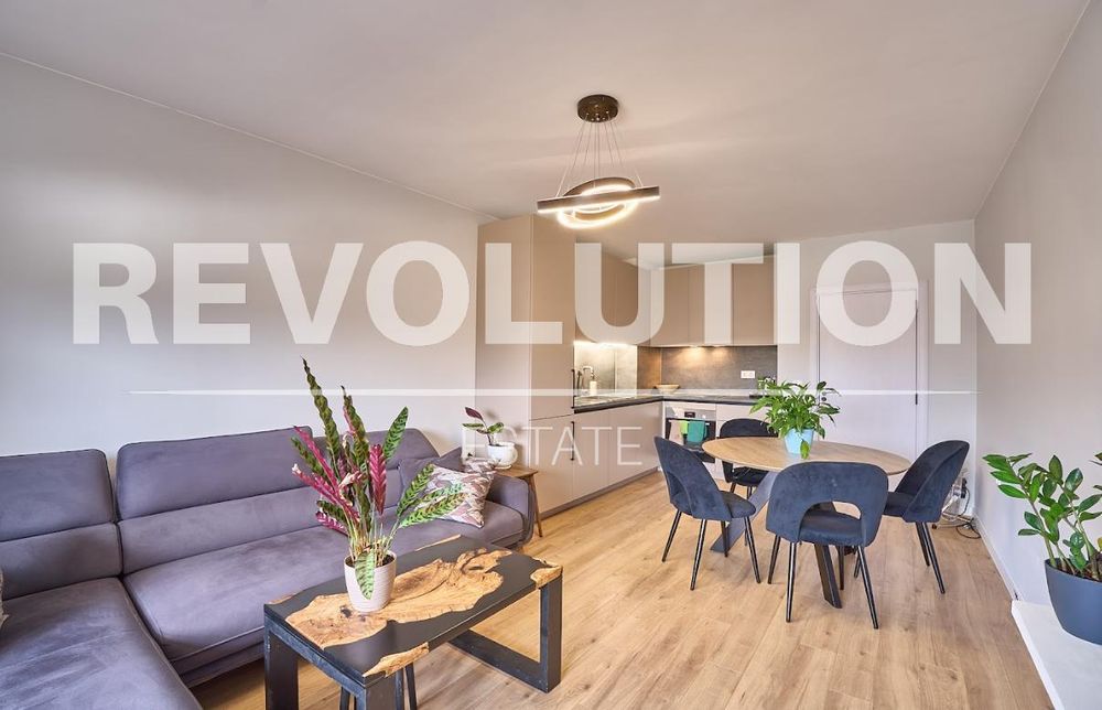 Дава се под наем Двустаен апартамент в Пловдив, Христо Смирненски - 66 кв.м за 664 € - Снимка #1