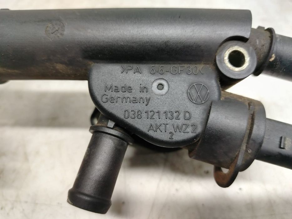 Carcasa termostat 1.9 tdi AXR ATD BEW BKC BXE 038121132d Audi A3 8P [