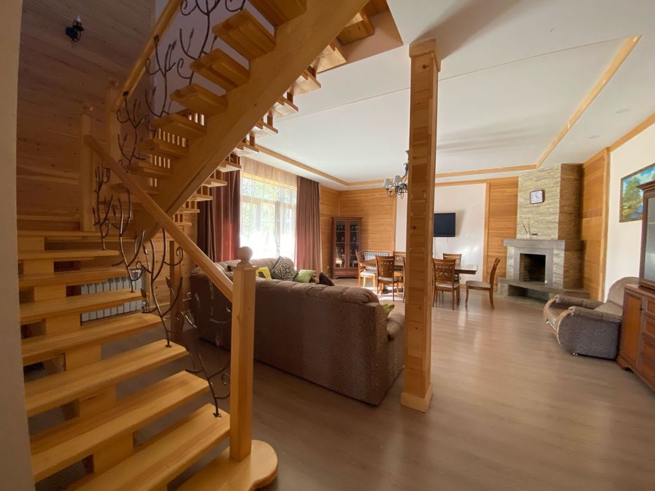 Сдаётся большой коттедж посуточно