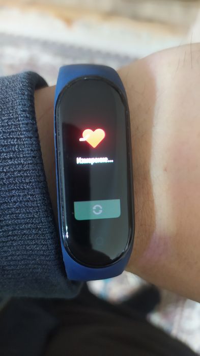 Mi band 5 va zaryadnik