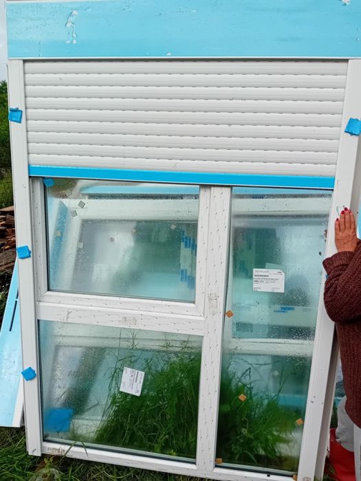 Vând geamuri termopan noi