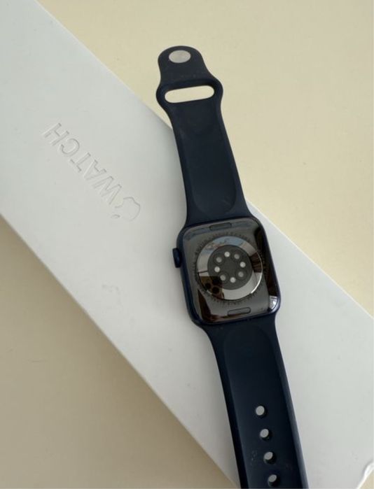 Продам эпл вотч 6 серии. 40 мм,