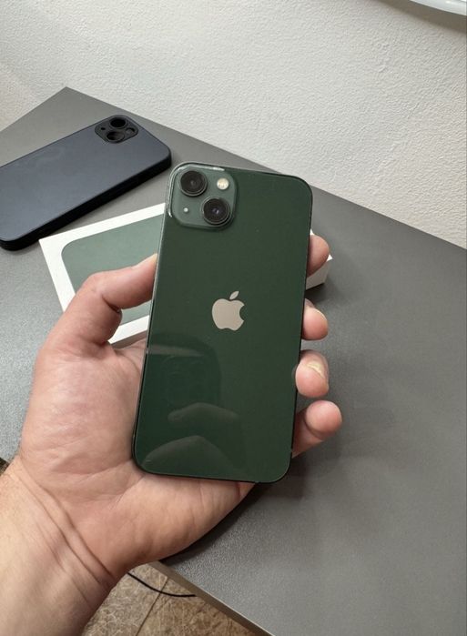 Продам айфон 13 128г срочно