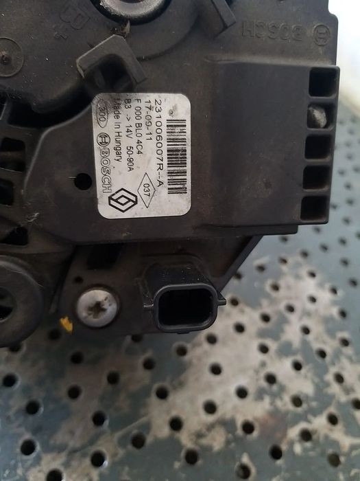Alternator 0.9 b renault clio 4 231006007r f000bl04c4