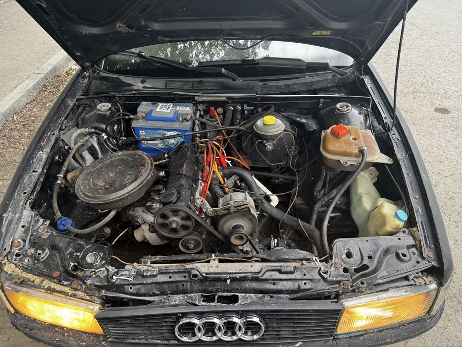 Audi 80 b3 1.8 карб на полном ходу