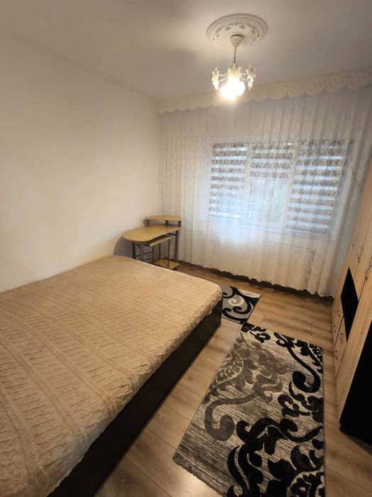 Apartament cu 3 camere, Mircea cel Bătrân, 600€ negociabil