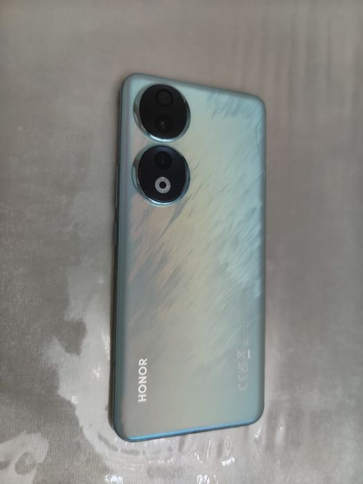 Продаётся Honor 90