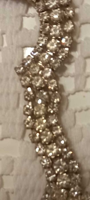 Комрасив комплект бижу- колие , гривна и обеци с камъчета цирконий