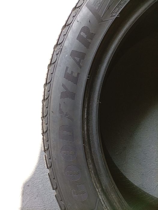 245 45 18 Goodyear  2023