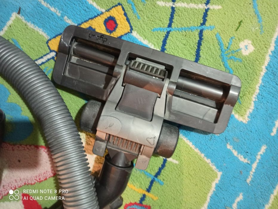 Пылесос Dyson циклон