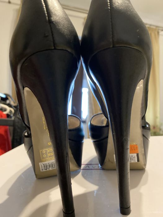 Pantofi piele naturala marimea 35.
