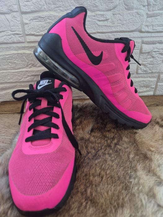 Nike air max invigor