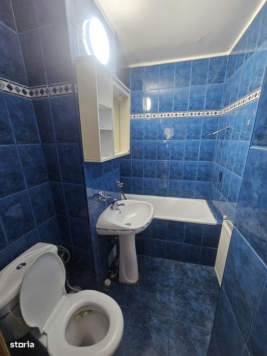Apartament cu 2 camere de închiriat în Curtea de Argeș.