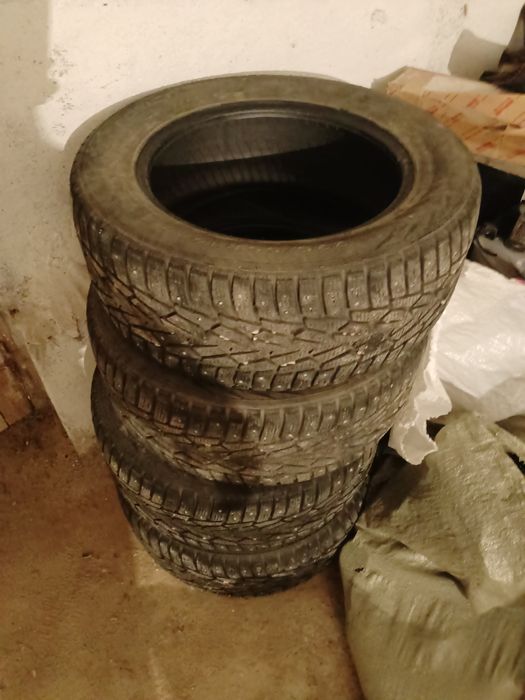 зимние шины с шипами