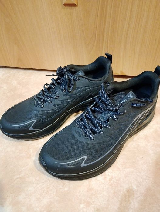 Кроссовки Xtep, 43 размер, новая