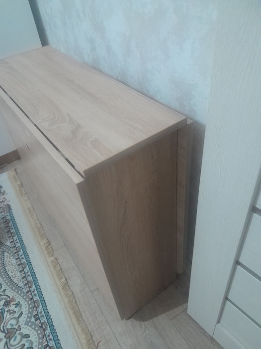 Продам стол книжку