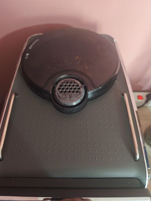 Каферобот Saeco GranAroma SM6580/10 с 22месеца гаранция