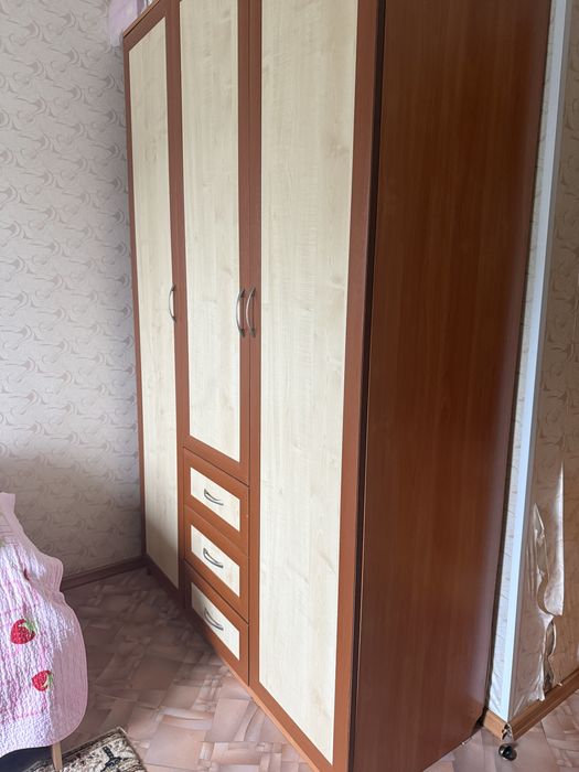 Продам шкаф вместителтный