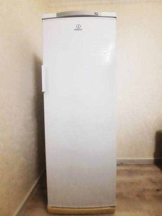 Морозильник Indesit