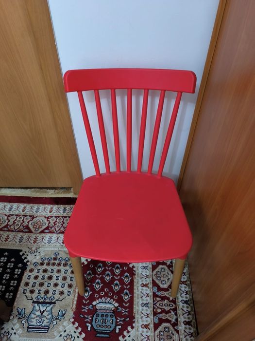 Продаю 4 стула!!