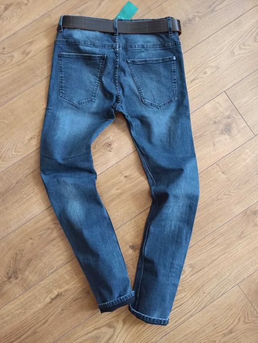 DIVIDED Hови гъзарски еластични дънки ръст 164/174