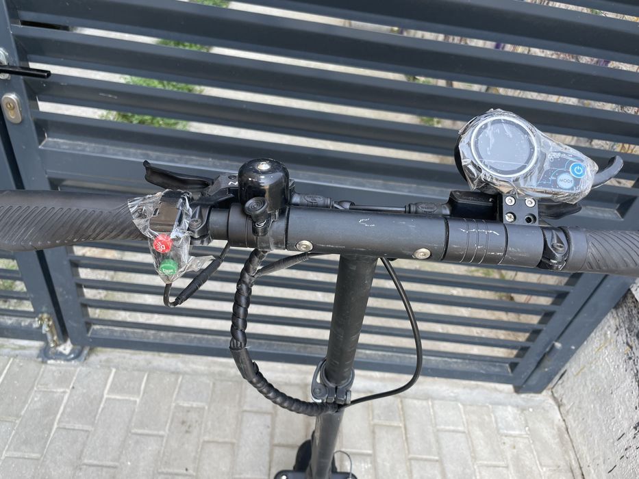Vînd trotinetă electrică WizZard