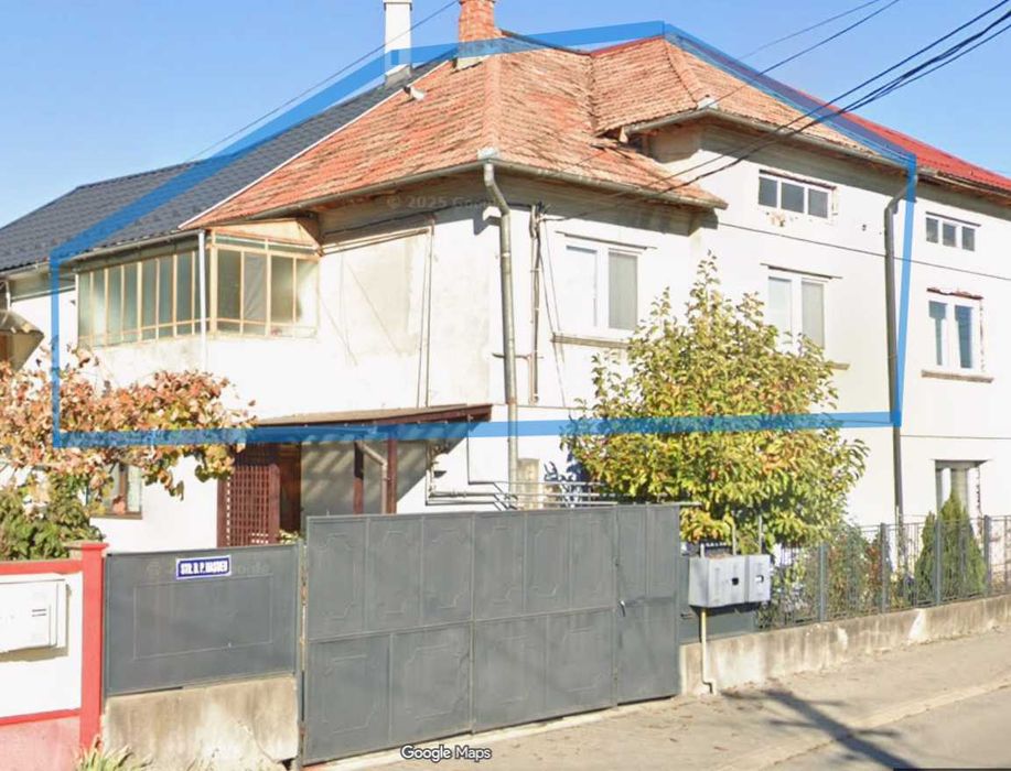 Apartament in casă cu gradina, garaj, posibilitate de masardare.