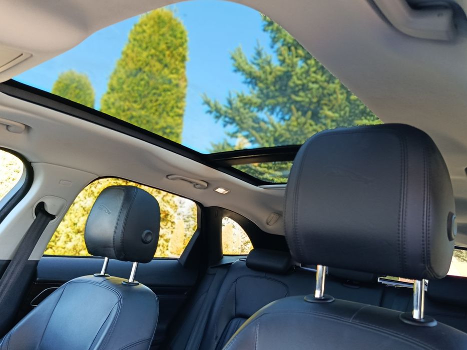 Jaguar F Pace 2.5 Portofolii AWD 240 Cp