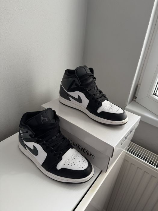 Air Jordan 1 Mid