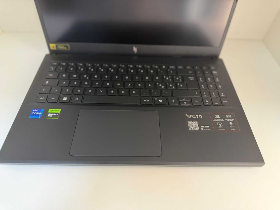 Dracula Amanet: Laptop ACER NITRO V 15 ANV15-52-77F6, NOU.