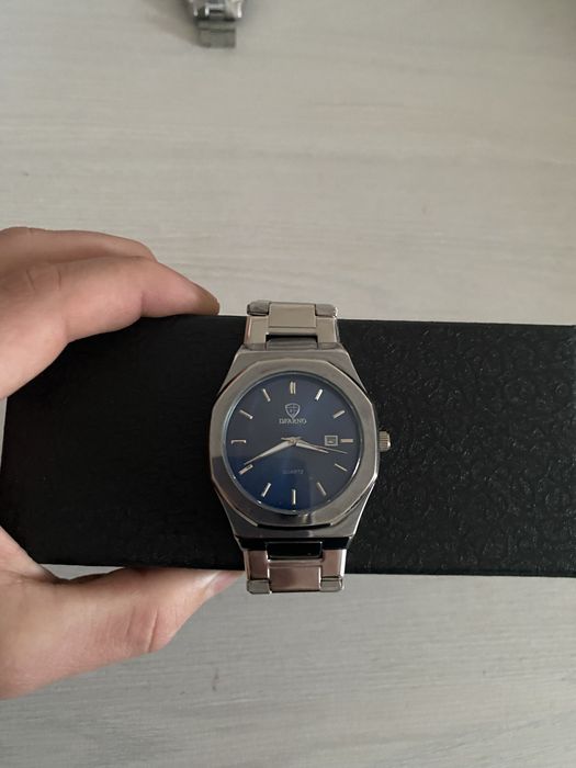 Продам мужские часы