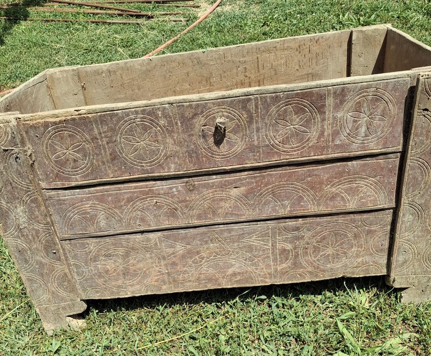 Старинни ракли скринове