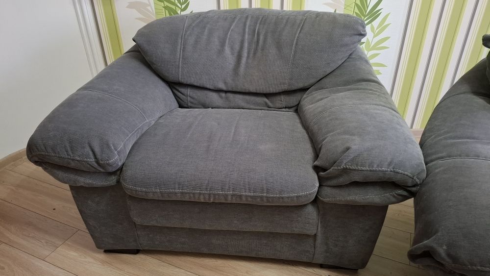 Vând set canapea + 2 fotolii