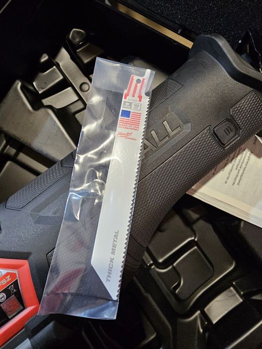 Fierăstrău milwaukee m18fsz-0x