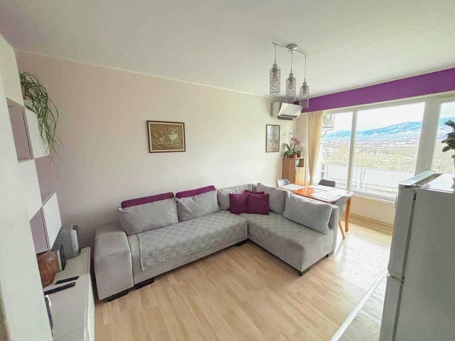 Продава се Тристаен апартамент в Пловдив, Христо Смирненски - 65 кв.м за 1824 €/кв.м - Снимка #2