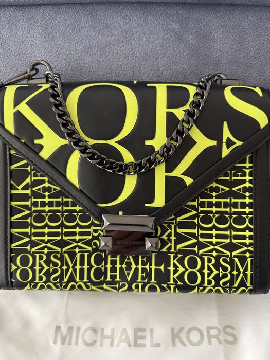 Продавам дамска чанта Michael Kors