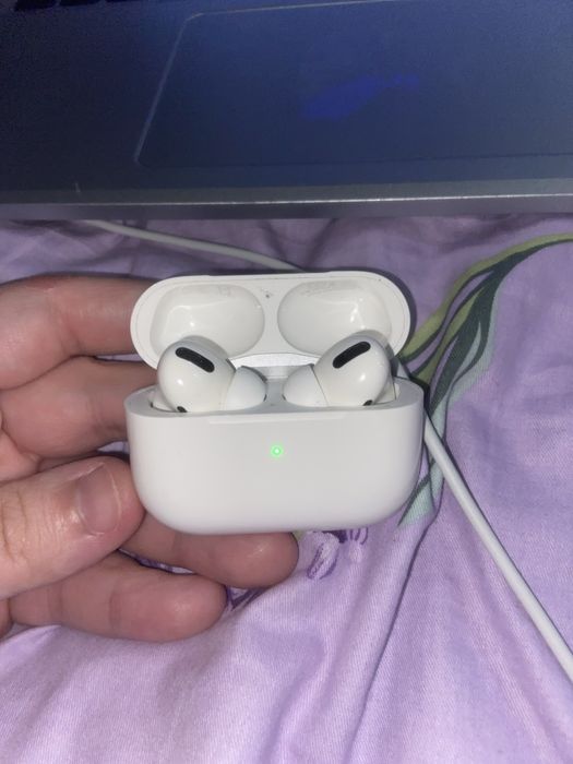 Продается AirPods Pro