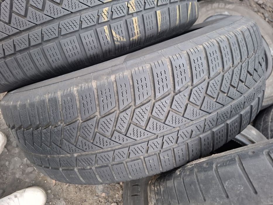 Vand 1 sau 2 sau 4 anvelope 215 65 17 continental de iarna dot 2019