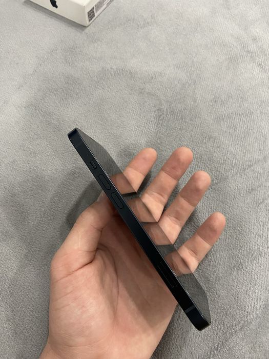 Айфон iphone 13 темно синего цвета