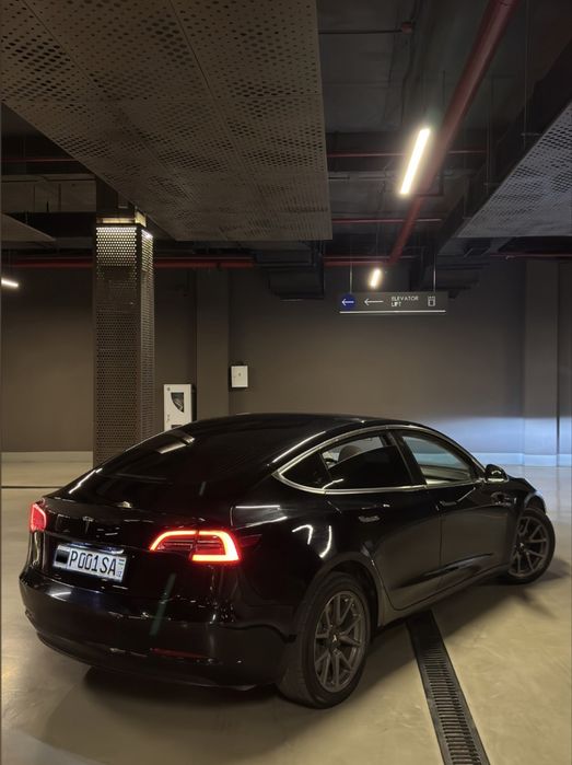 Tesla Model 3 Long Range