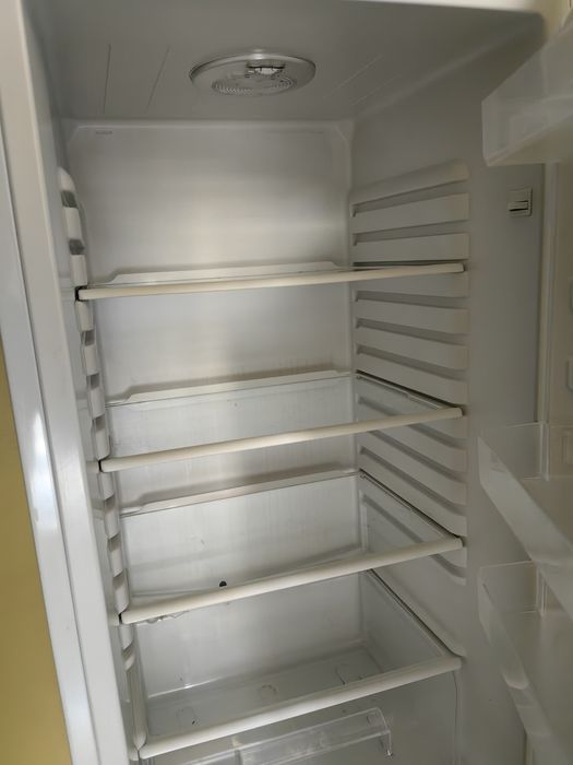 Хладилник Heinner