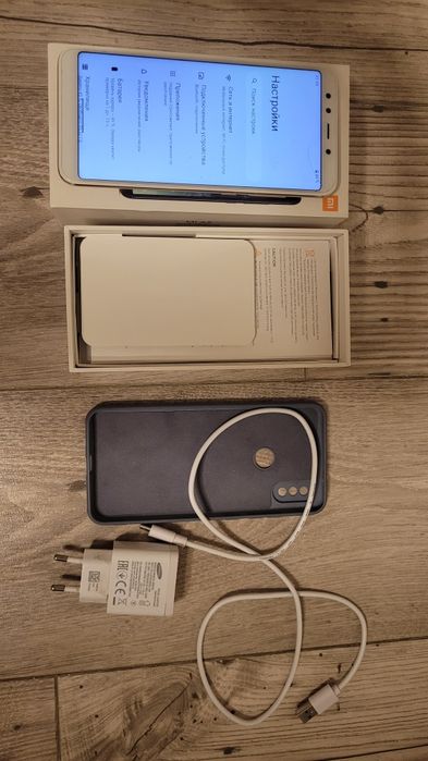 Смартфон Xiaomi MI A2