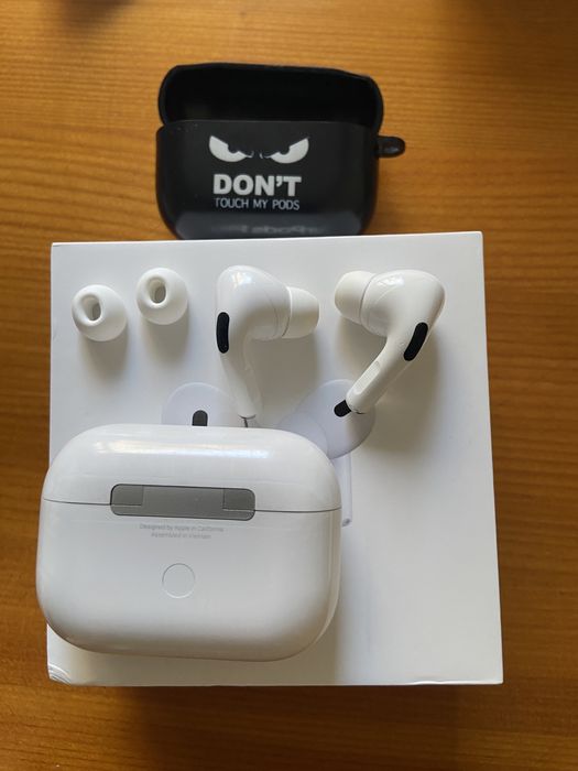 Продам Airpods Pro, оригинал