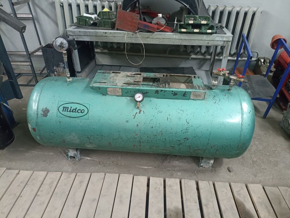 Станок разбортовочный.компрессор 500л.