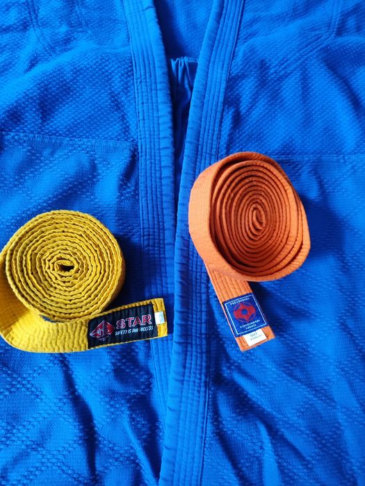 Продаю одежду для единоборств, кимано, самбовка