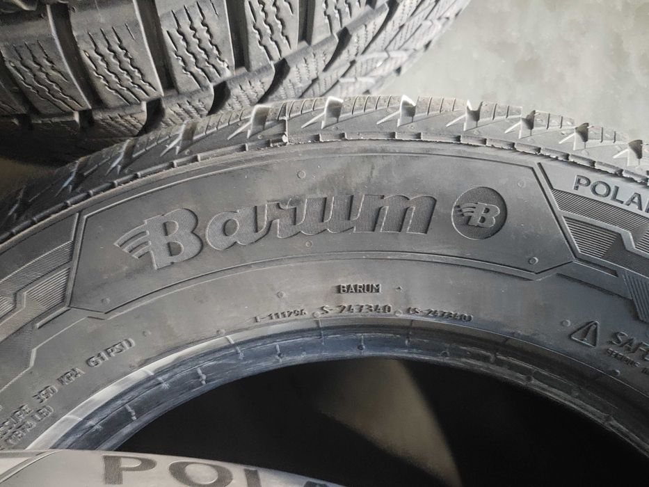 4бр.зимни гуми 215/65/16 Barum
